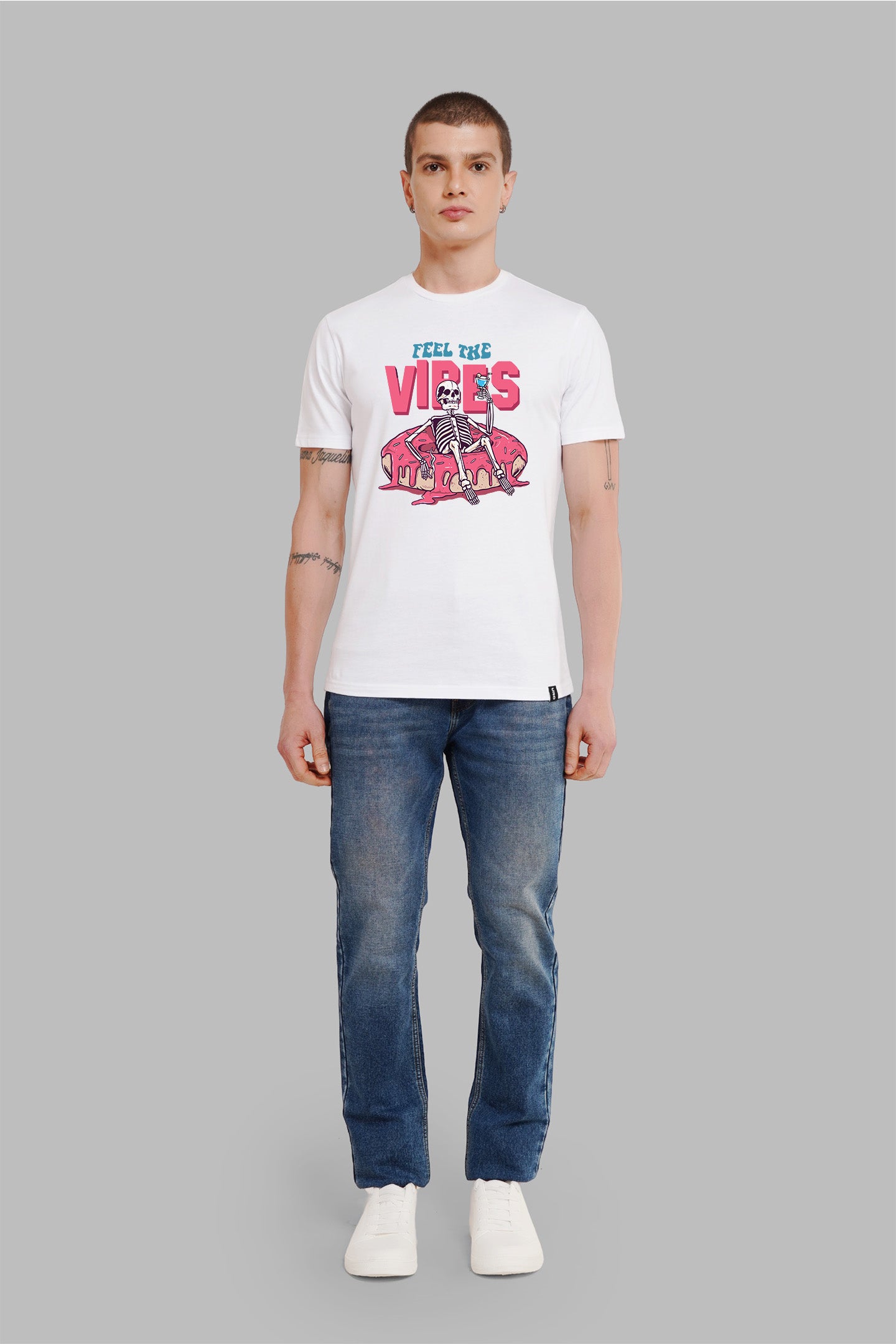 Feel The Vibe White Printed T-Shirt Men Regular Fit