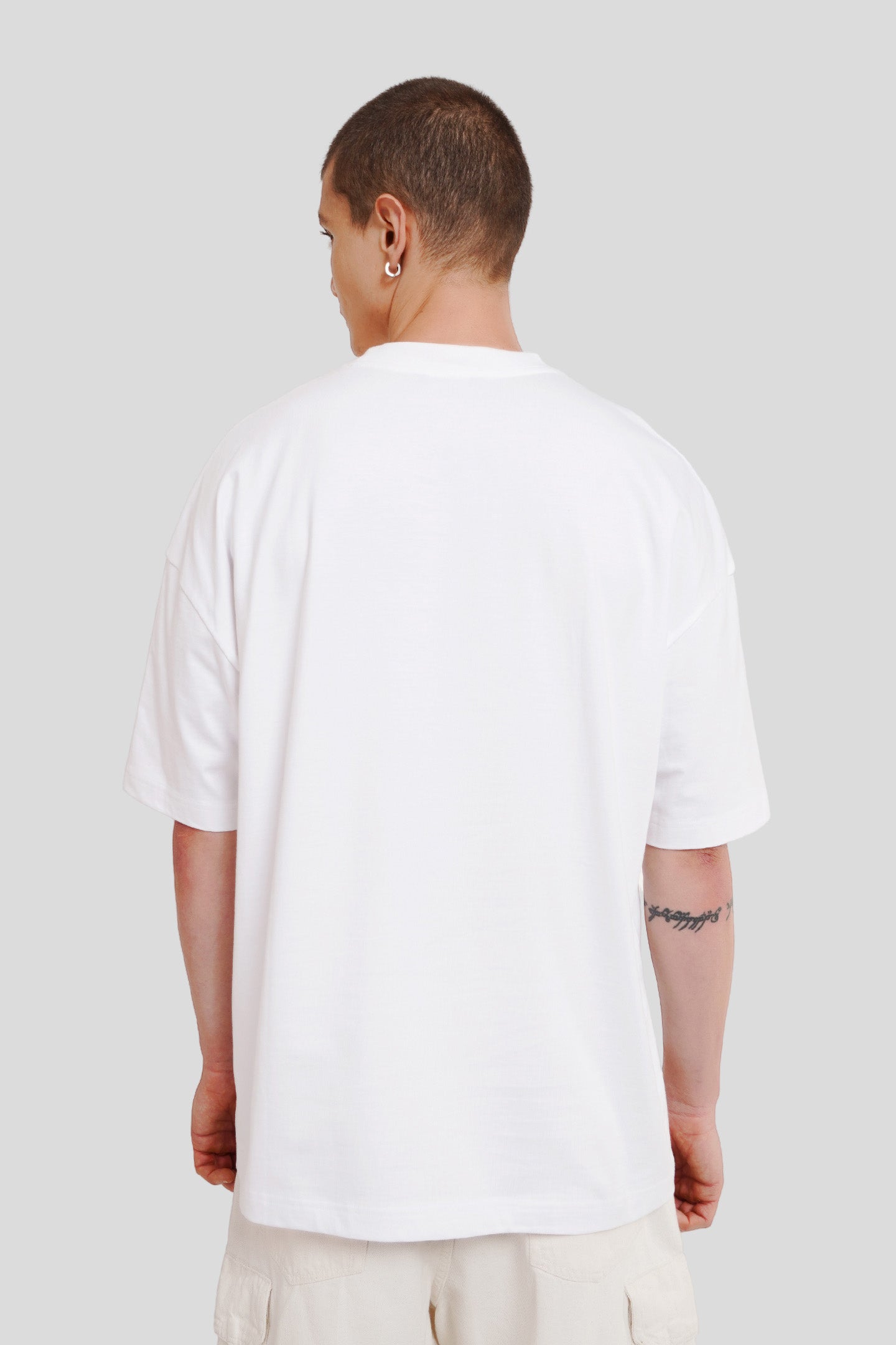 Decent White Printed T-Shirt Men Baggy Fit